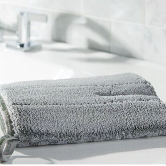 Norwex Bathroom Scrub Mitt NWOT - Picture 7 of 13